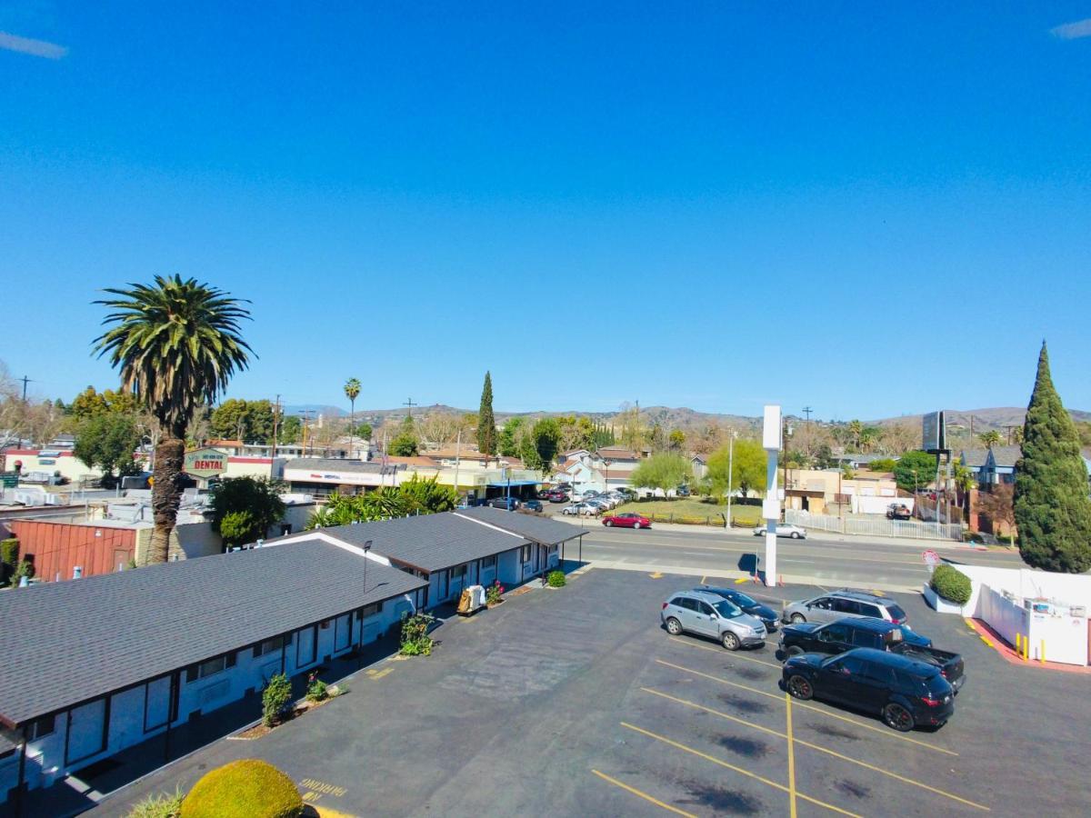 Casa Blanca Inn & Suites Whittier Exterior photo