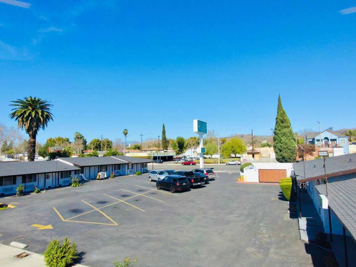 Casa Blanca Inn & Suites Whittier Exterior photo